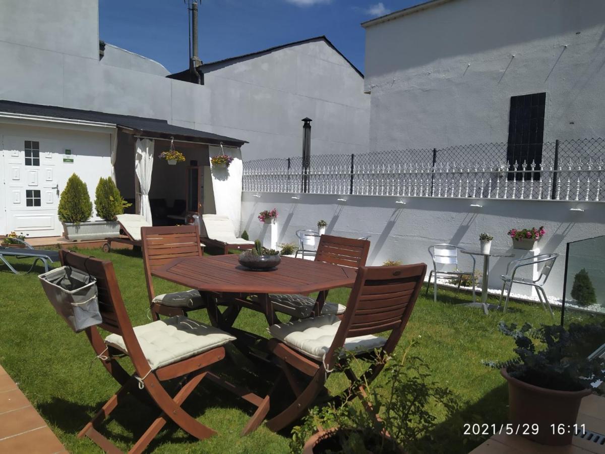 Hostel Portosantiago Portomarin Zewnętrze zdjęcie